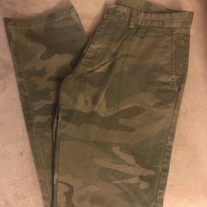Old Navy Camoflage Slim Chino Pants 30x32